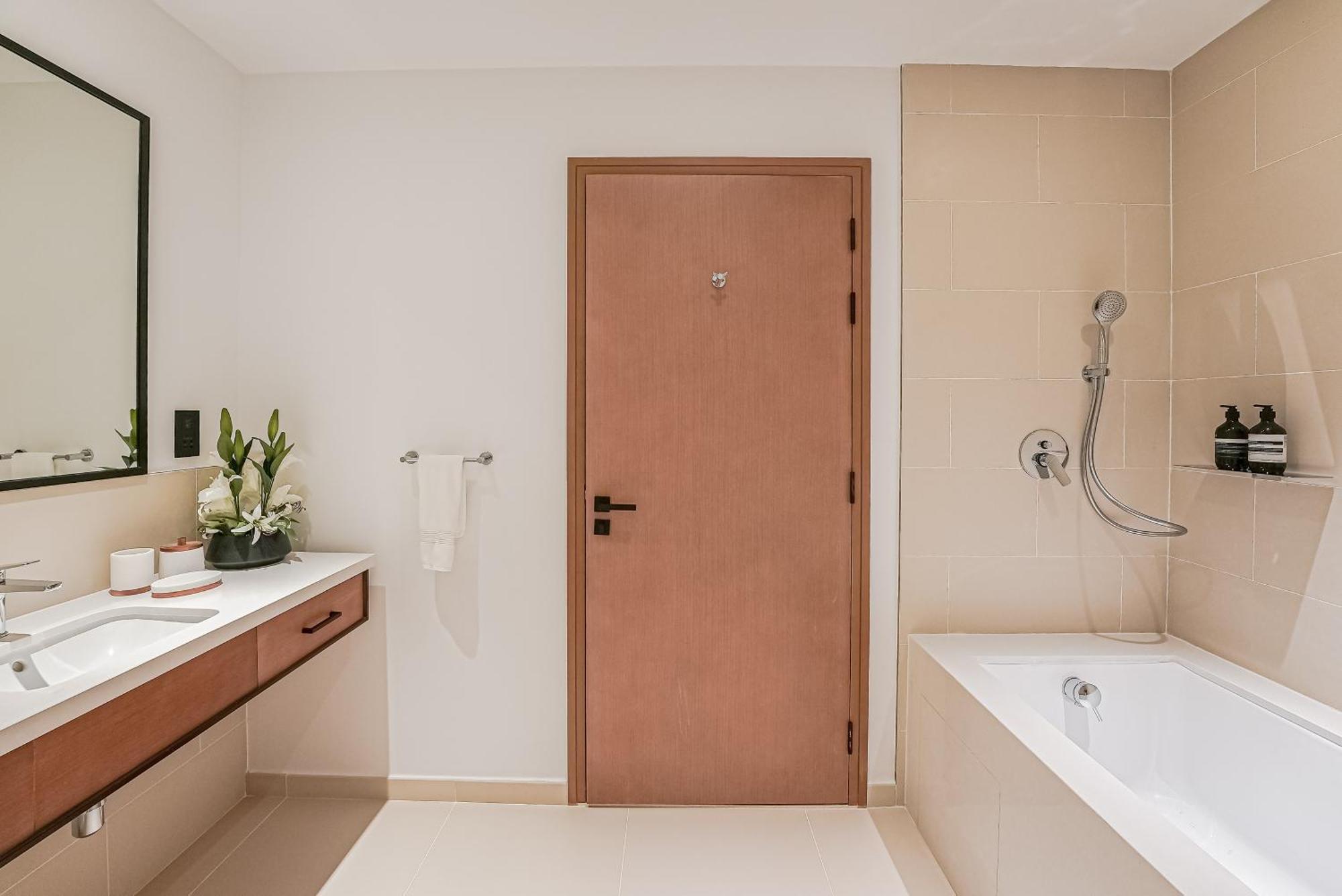 Modern 2Br High Floor Haven In Vida Dubai Marina Apartment Exterior foto