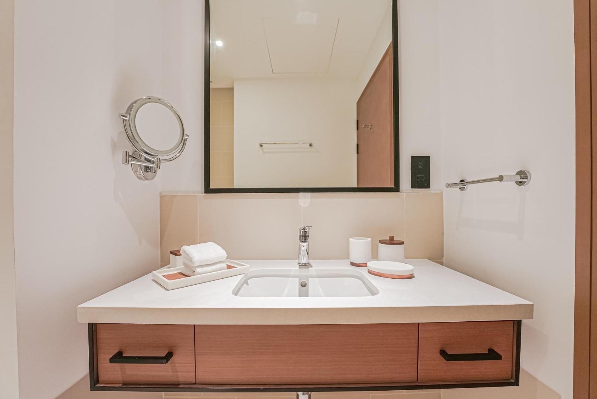 Modern 2Br High Floor Haven In Vida Dubai Marina Apartment Exterior foto